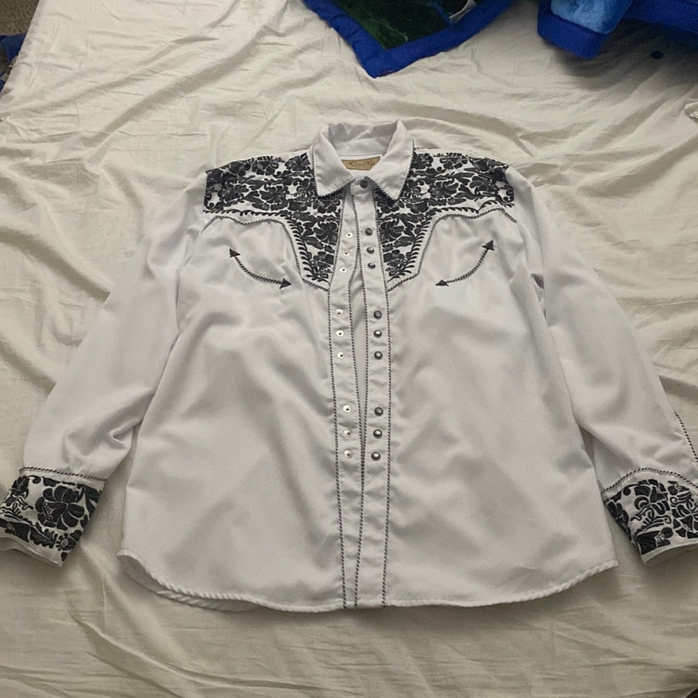 Skully cowboy white shirt with black embroidery